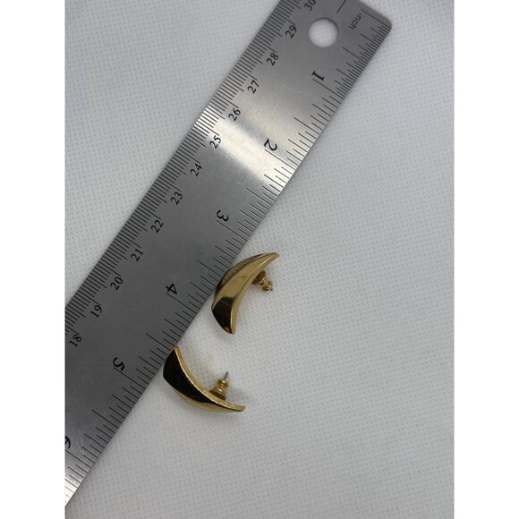 Trifari Gold-Tone Pierced Earrings Abstract Design & Push Back Closure For Women - Picture 7 of 7